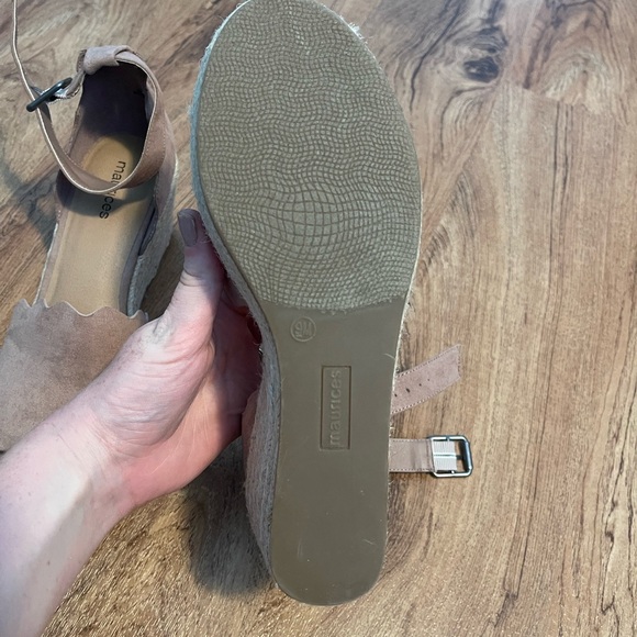 Maurice’s Wedge Sandals - Picture 5 of 7